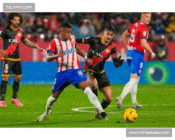 西甲中游集团混战，欧战资格与保级悬念并存。